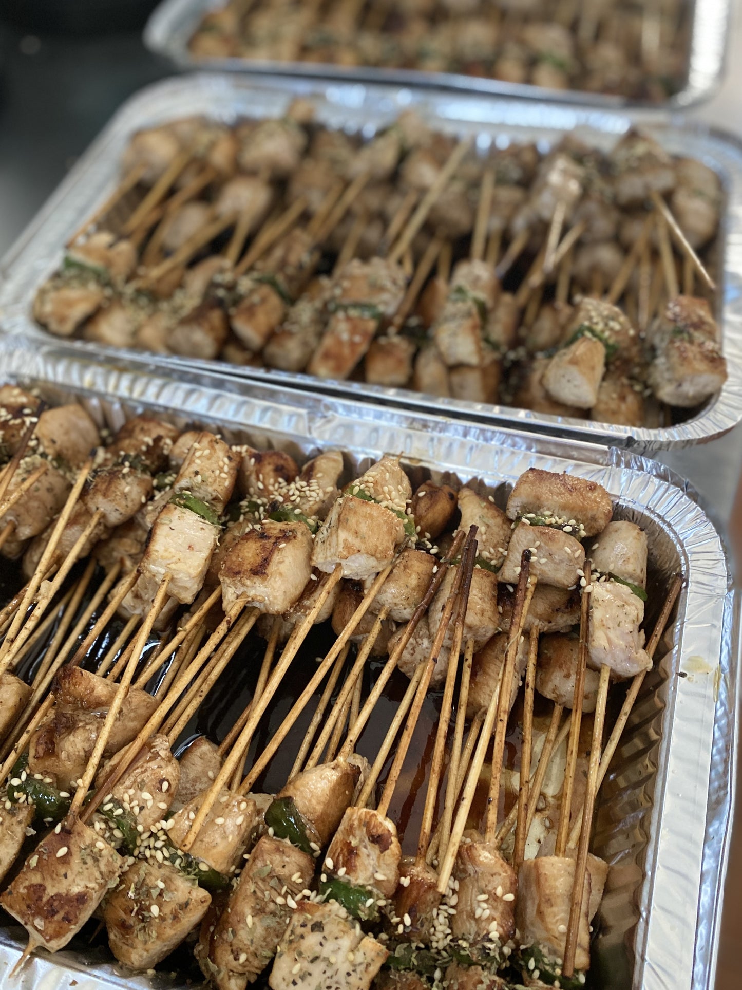 BROCHETAS POLLO THAI